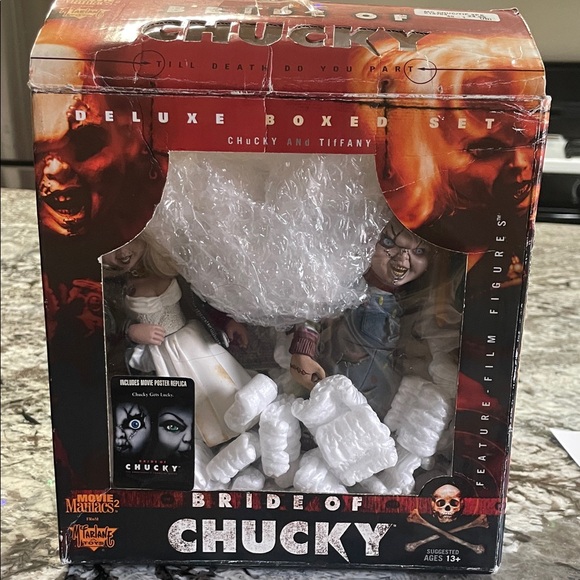 Bride of Chucky Deluxe Box Set opened old box comes with everything - Picture 2 of 16